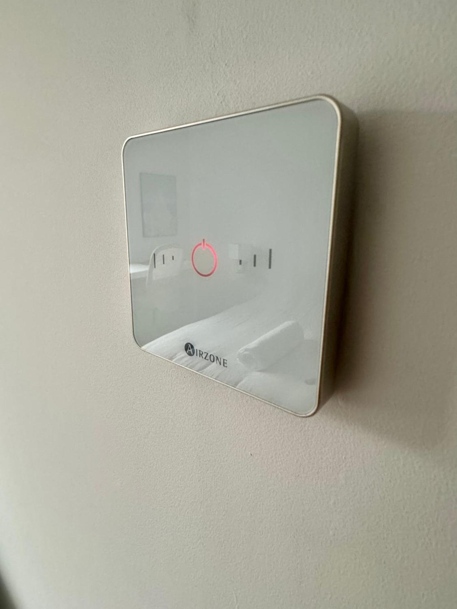 Chambre Privee Climatisee Avec Salle De Bains Partagee-Le Sapin Genay (Rhone) Zewnętrze zdjęcie